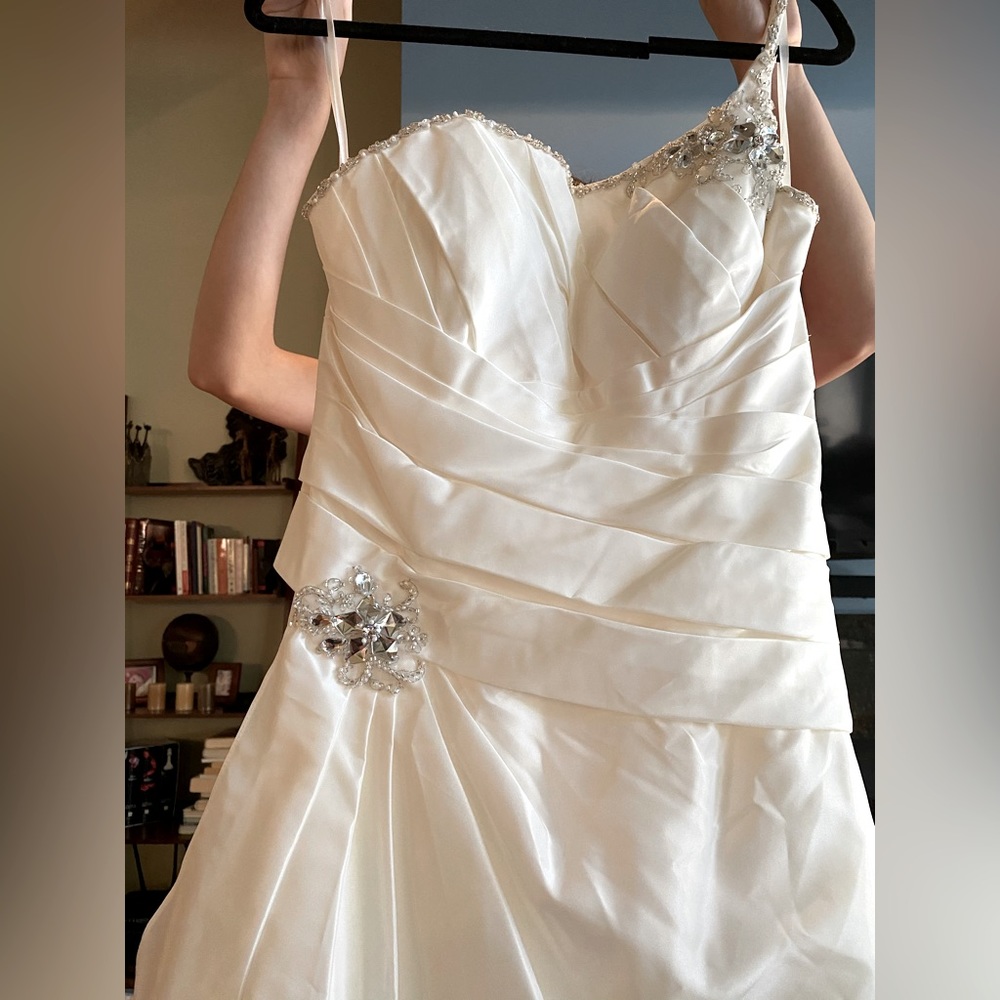 Private Collections wedding dress